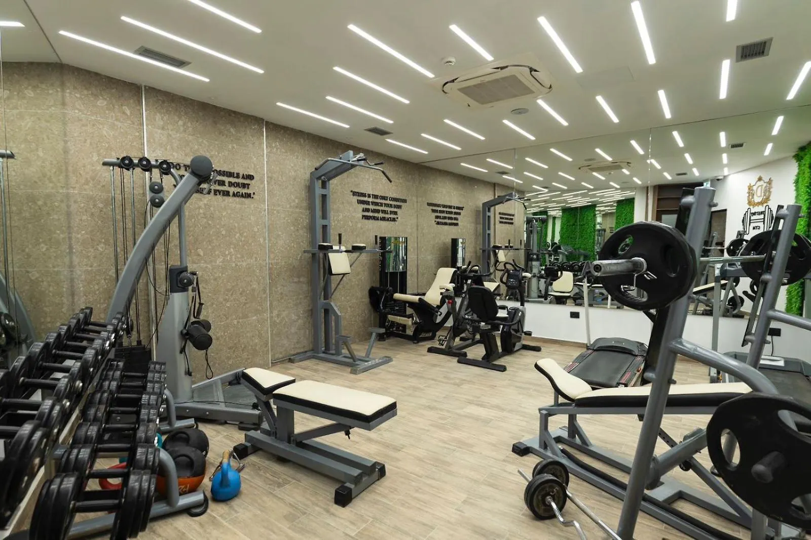 Destiny Hotel & Spa Yzberishti